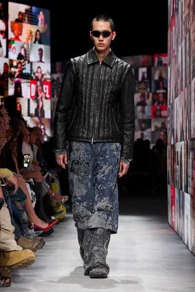 Look 43